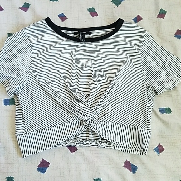 Crop top - Picture 1 of 1